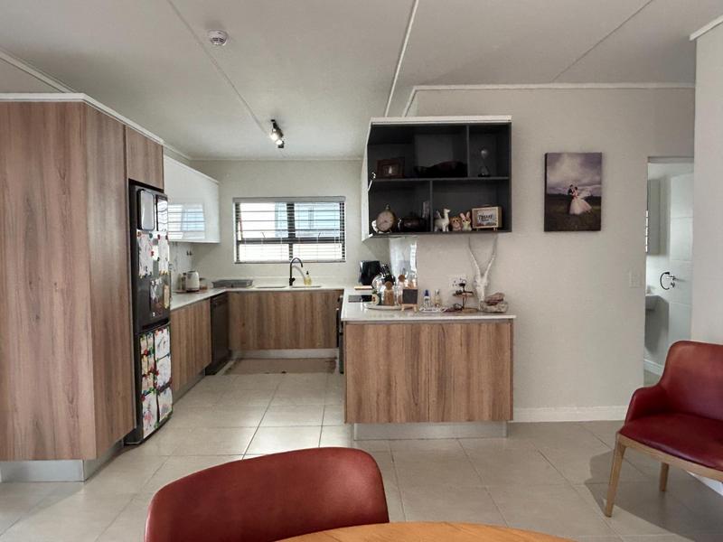 To Let 3 Bedroom Property for Rent in Sandown Western Cape